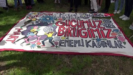 Antalyalı kadınların 2 kilometrelik '8 Mart' yürüyüşü