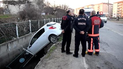 Malatya'da otomobil sulama kanalına uçtu: 2 Yaralı