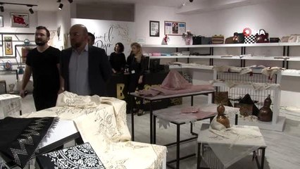 Bu mağazada ev hanımlarının ürettiği 'el emeği' ürünleri satılıyor