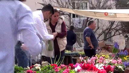 8 Mart'ta erkekler satış yaptı, çanta taşıdı, ev temizledi