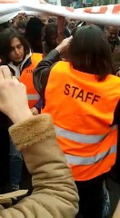 "¡Iros con Vox!": Representantes de Cs, increpados en la manifestación del 8-M en Madrid