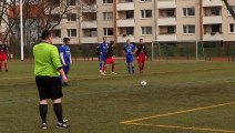 Elfmeter von Özgür Bilge vom SC Hainberg III im Spiel bei Sparta II