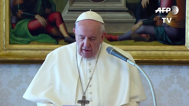 Papa expressa por streaming sua 'proximidade' com afetados por coronavírus