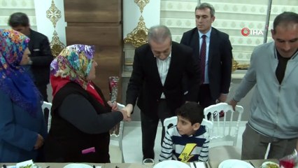 Cumhurbaşkanı Erdoğan HDP önündeki annelerin Kadınlar Günü'nü kutladı