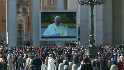 El papa expresa su “cercanía” con enfermos de coronavirus en un mensaje por streaming