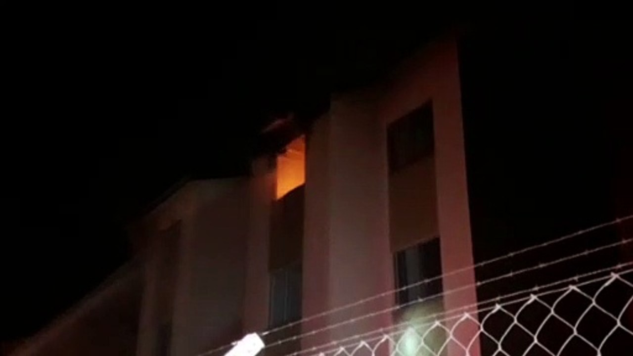 Corpo de Bombeiros é acionado para combater incêndio em apartamento