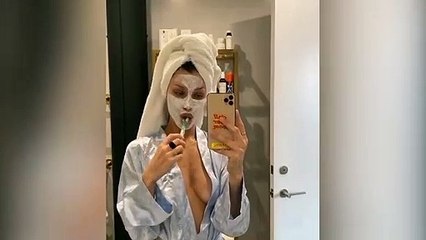 Bella Hadid diş fırçalarsa…