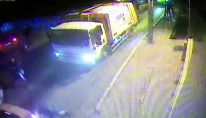 İstanbul'da bekçiler ile torbacı arasındaki kovalamaca kamerada