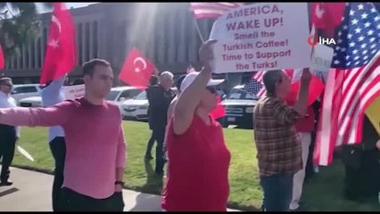 - Los Angeles'ta, İdlib'deki Türk askerlerine destek gösterisi