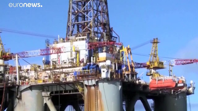 El precio del petróleo se desploma en medio de una guerra entre países productores
