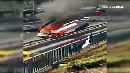 D-100'de seyir halindeki otomobil alev alev yandı
