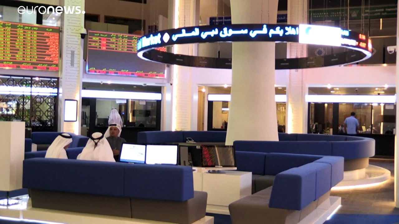 خسائر كبرى في بورصات الخليج وسهم أرامكو يخسر 10 بالمئة من قيمته