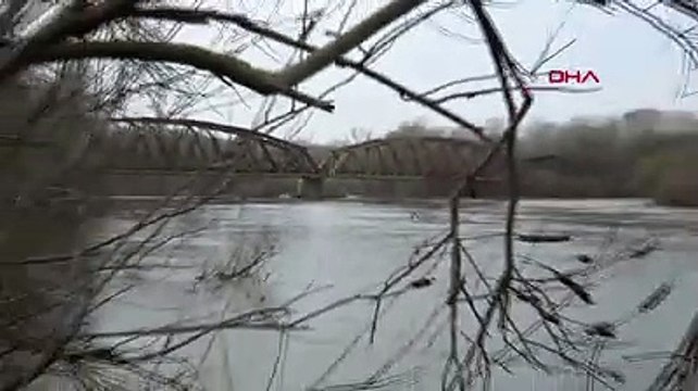 Türkiye - Yunanistan sınırında dikakt çeken görüntüler