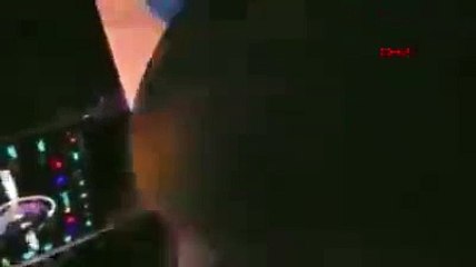 Kadın sürücüye hakaret ederken kaza yaptı