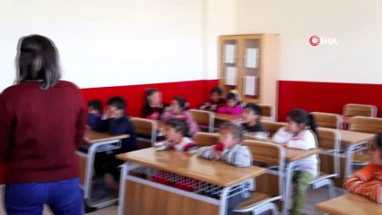 Depremzede Öğrenciler Ders Başı Yaptı