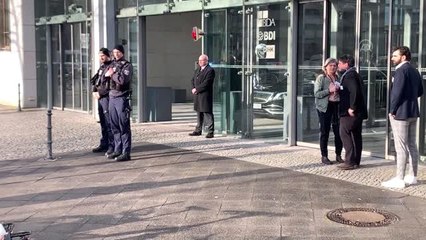 Merkel ve Miçotakis, sığınmacı politikaları sebebiyle protesto edildi (2)