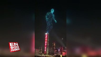 Çin'de gerçekleşen etkinlikte, drone'lar ile yürüyen insan yaptılar | BIGGRANDTUBE