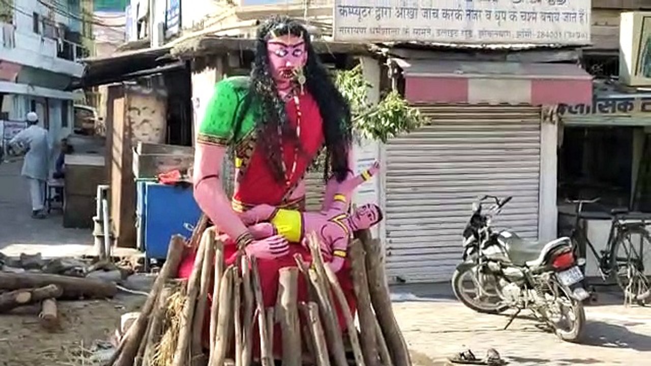 नगर में शान्तिपूर्ण ढंग से हुआ होलिका दहन