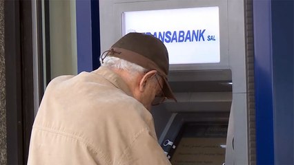 المتقاعدون اللبنانيون يعانون.. الأزمة المالية تنعكس على كافة شرائح المجتمع