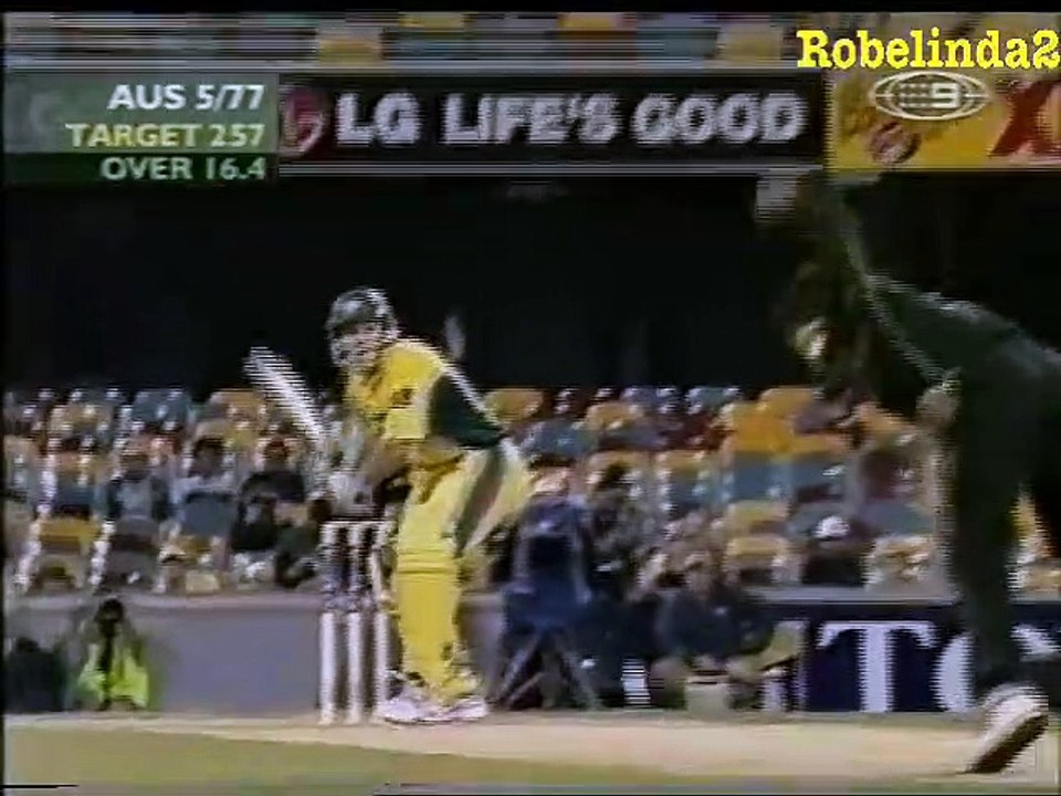 Shoaib Akhtar BRUTAL BOUNCER to Shane Watson