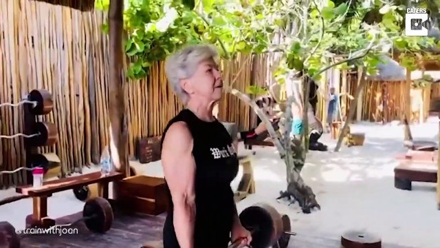 Mamie fait de la musculation à 73 ans et ça rigole pas !