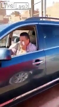 Aucun taxi ne veut prendre ce touriste chinois au Caire !