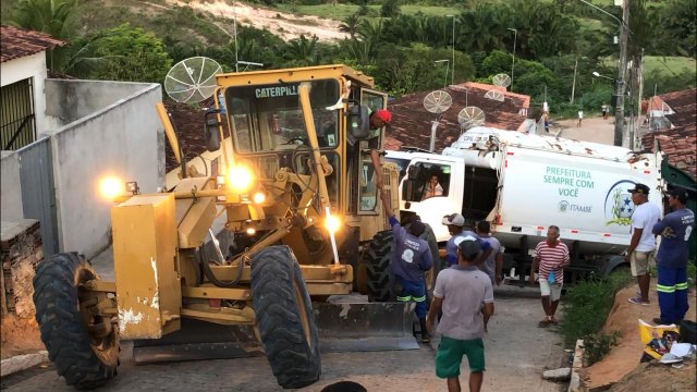 ACIDENTE COM O CAMINHÃO DO LIXO DE ITAMBÉ