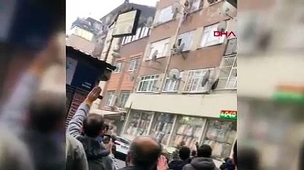 Fatih'teki yangında mahsur kalan biri bebek 5 kişi böyle kurtarıldı