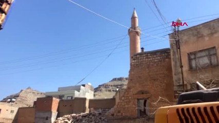 MARDİN Cami yıkımında küpler bulundu, hazine söylentisi çıktı-2