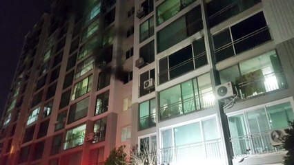 김포 감정동 아파트에서 불...3명 연기흡입 / YTN