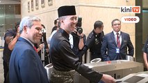 Tengku Zafrul mulakan hari pertama sebagai Menteri Kewangan
