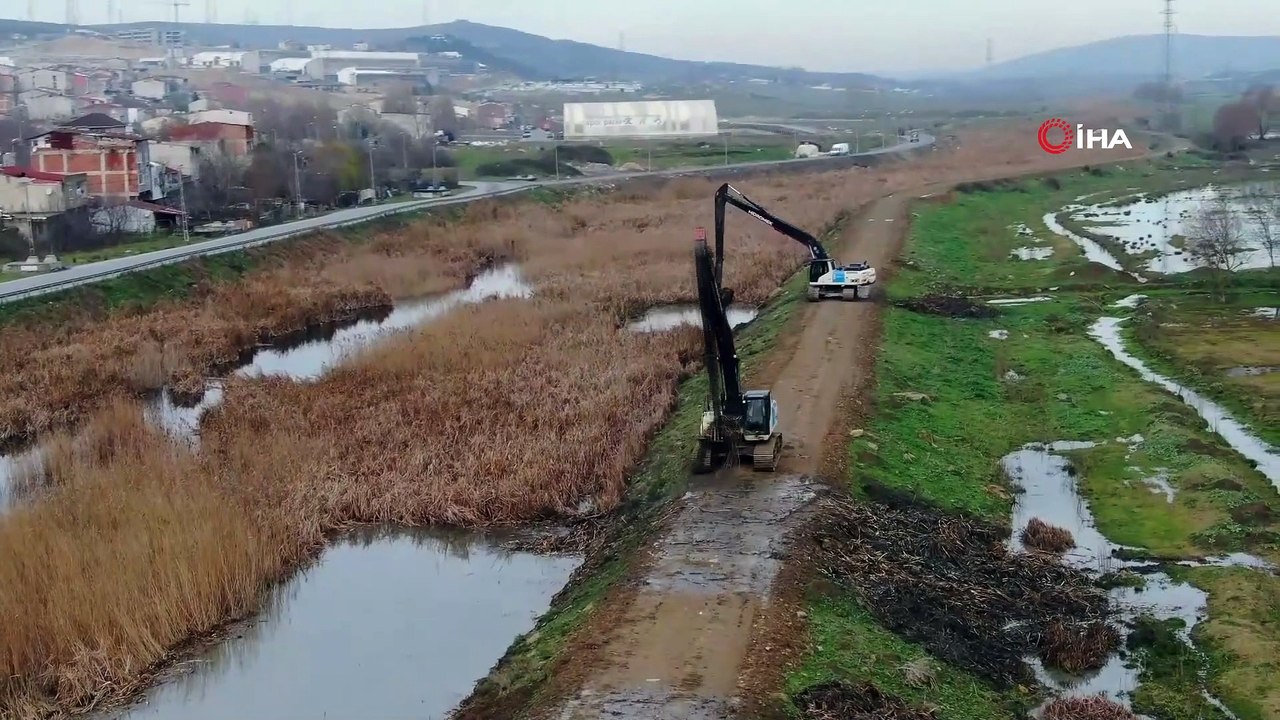- İBB Kanal İstanbul Projesi Araştırma Komisyonu, raporunu tamamladı- Komisyon tarafından hazırlanan rapor, İBB meclisine sunuldu- Rapor 'Bölge deprem odaklı kentsel dönüşüm için ciddi bir rezerv yapı alanı olacaktır”