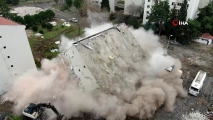 Zeytinburnu'nda Millet Bahçesi yapılacak alanda yıkım çalışmaları başladı
