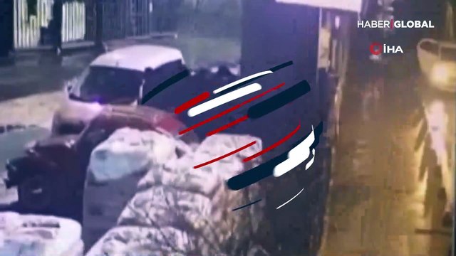 Kadın kıyafetiyle geldiler, 2 milyon 200 bin lirayı el arabasıyla çaldılar! O anlar anbean kamerada