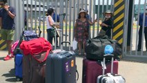 Decenas de pasajeros varados por cierre de aeropuerto de Lima