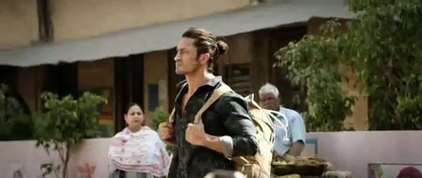 @FBM_New.Commando.3.2019.Hindi.HDRip.XviD_clip1