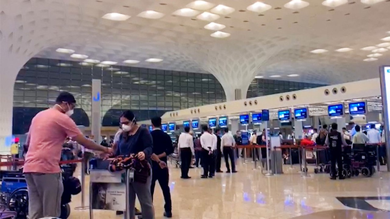 bd-paso-por-aeropuertos-por-alerta-de-coronavirus-100320