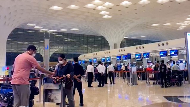 bd-paso-por-aeropuertos-por-alerta-de-coronavirus-100320
