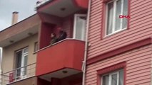 ÇANAKKALE Evinin balkonundan düşerek hayatını kaybeden kadın toprağa verildi