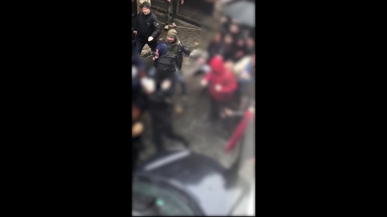 Bruxelles: de nouvelles vidéos attestent des violences policières à la Marche des Femmes