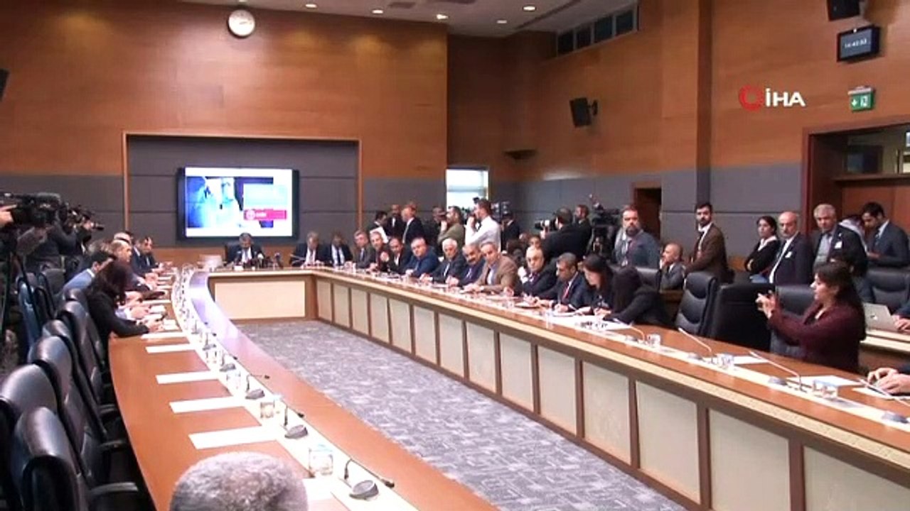 "Sorun küresel, mücadelemiz ulusal. Önemli olan bulaşıcılığını önlemek''