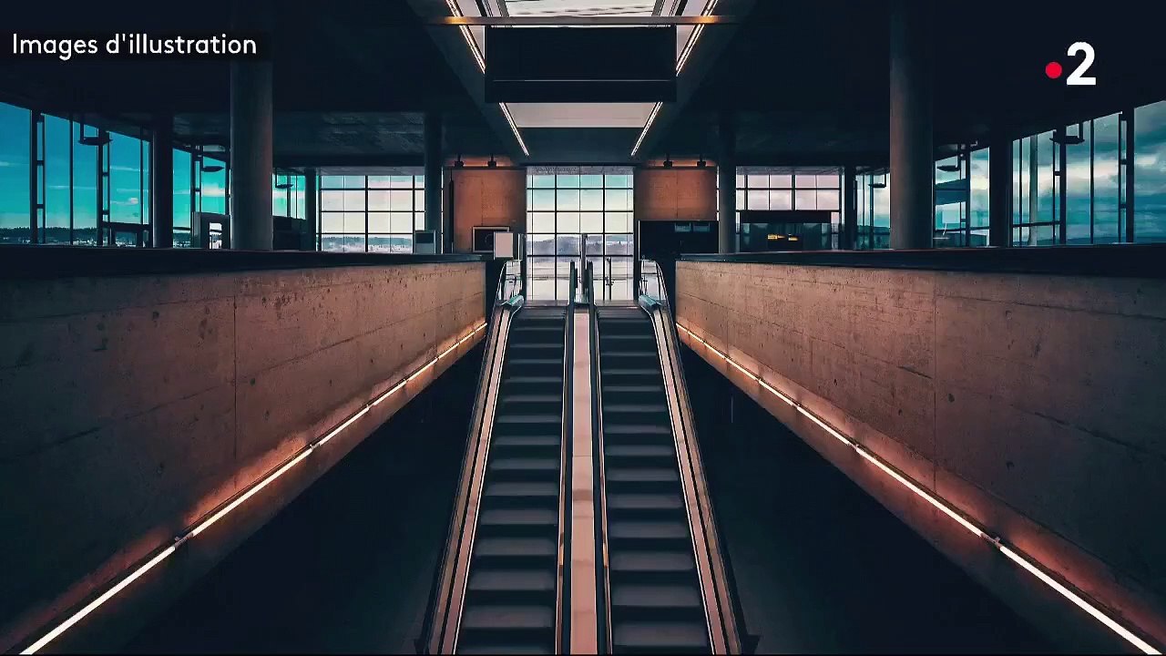 COVID-19: des avions quasi vides continuent de voler à cause d'une règle européenne