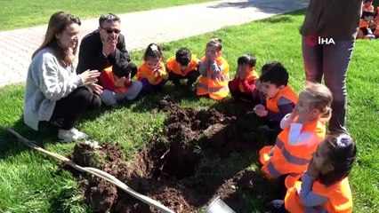 Şehit annesi Gülten Tüzel: "Türkiye'miz cennet vatan, hiç kimse bölemez"