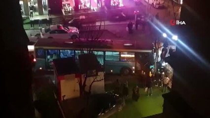 Freni boşalıp kaldırıma çıkan otobüs faciaya neden oluyordu