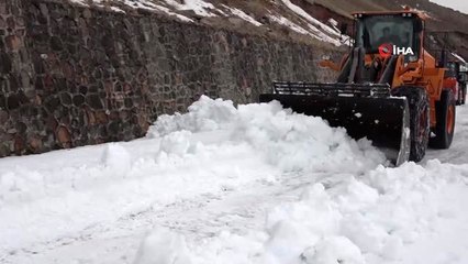 4 aydır kardan kapalı yol ulaşıma açıldı