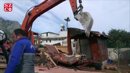 Cennet koy, kaçak binalardan temizlendi