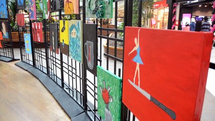 Öğrenciler tanık olduğu kadına şiddet olaylarını resmedip sergi açtı