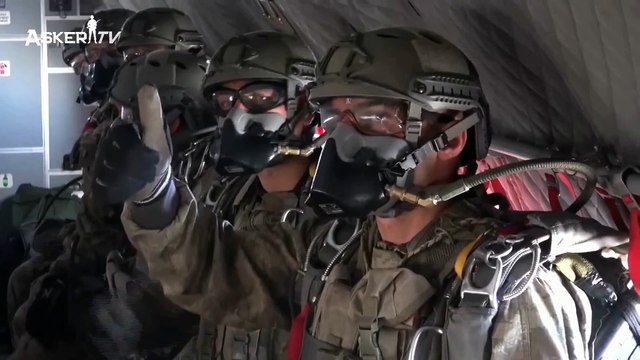 Özel Kuvvetler Komutanlığı Paraşüt Atlayışı