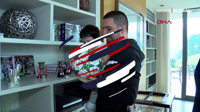 Arda Turan sessizliğini bozdu: Arda daha bitmedi, en az 3 yıl daha futbol oynayacağım