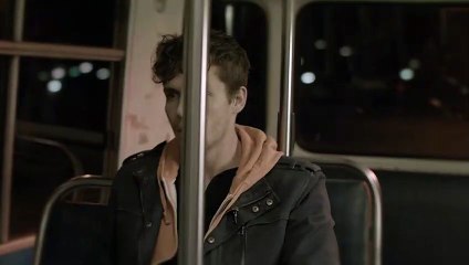 Reaching Distance Movie Clip - Déjà vu